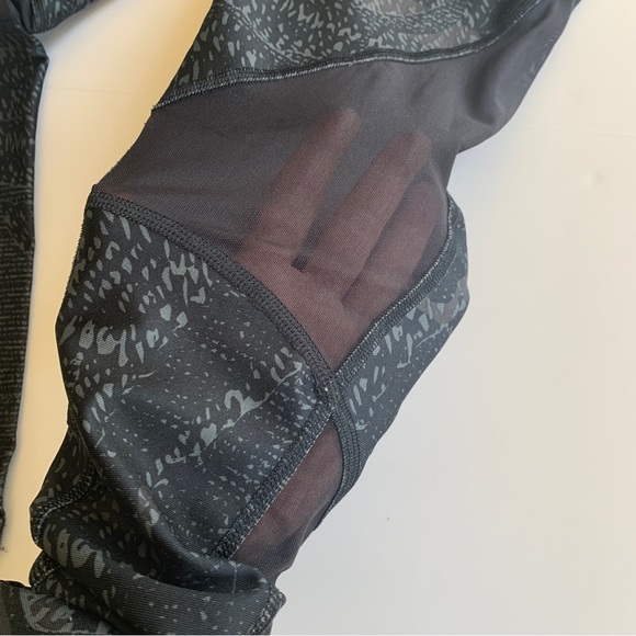 Under Armour Training Pants - Picture 6 of 7